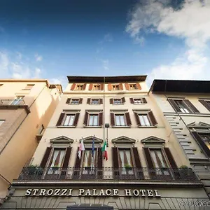 Strozzi Palace Florens